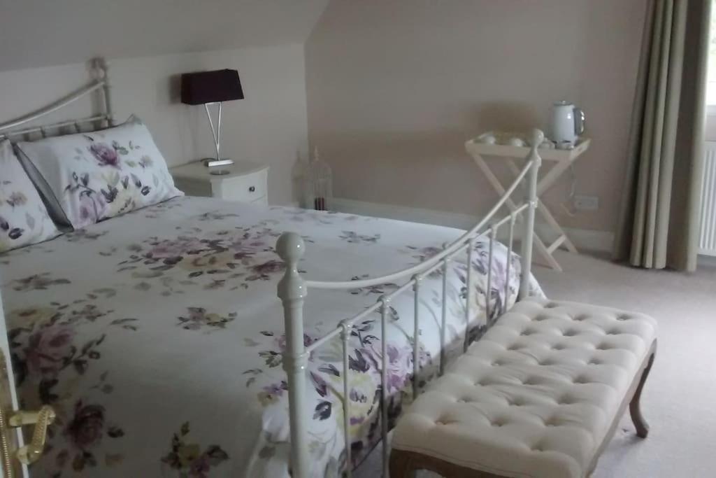 7 Burnside House Bed and Breakfast Kilmorack Exteriör bild